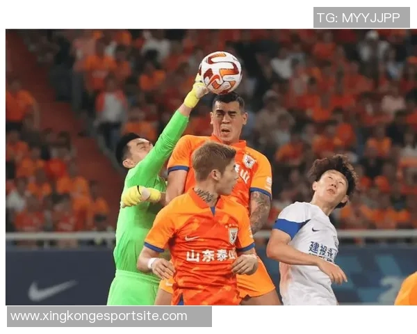 全北现代逆转光州FC夺韩足协杯冠军成为本赛季国内赛事双冠王 全北现代逆转光州FC夺韩足协杯冠军成为本赛季国内赛事双冠王