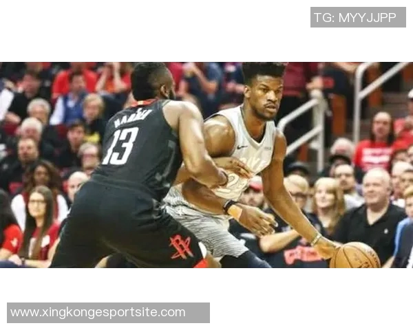 巴特勒称赞雷霆年轻团队明确目标战绩展现出实力与团结 巴特勒称赞雷霆年轻团队明确目标战绩展现出实力与团结